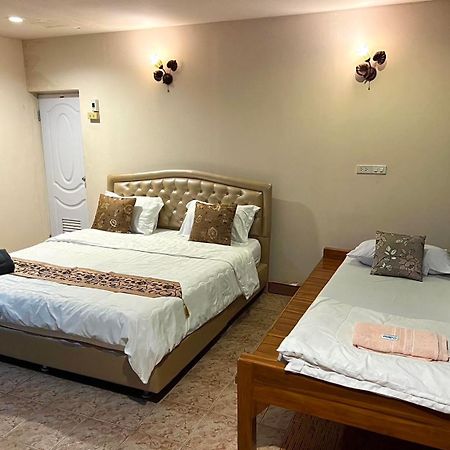 Binlar Guesthouse Phra Nakhon Si Ayutthaya Exteriör bild
