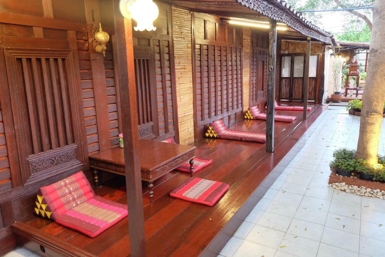 Binlar Guesthouse Phra Nakhon Si Ayutthaya Exteriör bild